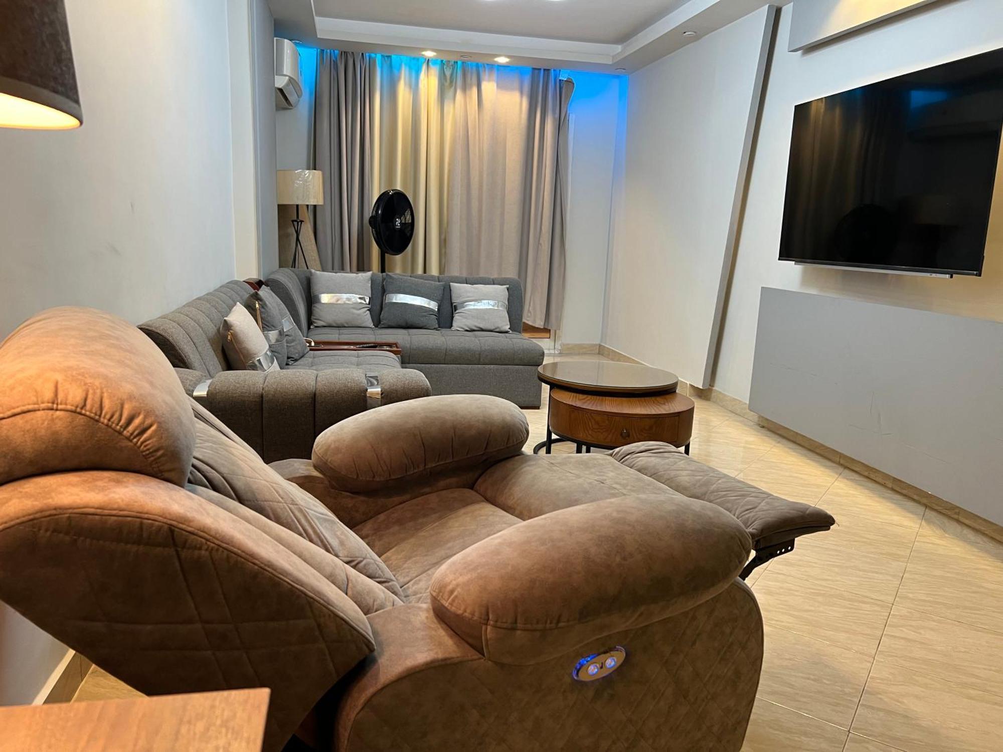 Modern Stars Nasr Apartment: 3 Rooms, 2 Baths, Balcony